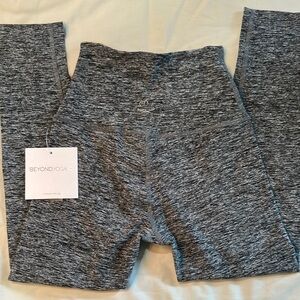 NWT Beyond Yoga Spacedye Capri Leggings